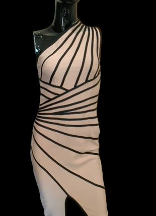 Шикарное бандажное платье на одно плечо3 фото