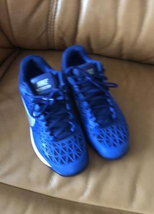 Крутезные крассовки nike