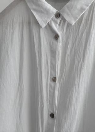 Удлиненная хлопковая белая рубашка свободного фасона6 фото