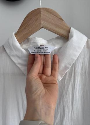 Удлиненная хлопковая белая рубашка свободного фасона3 фото