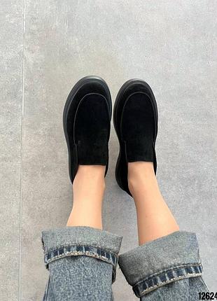 Чорні натуральні замшеві демісезонні демі осінні черевики лофери на товстій підошві...