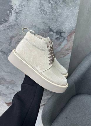 Черевики жіночі