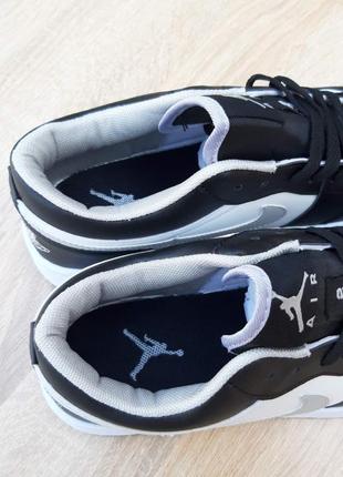 Nike air jordan 1 low низькі білі з чорним сіра кома7 фото