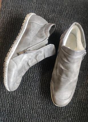 Жіночі чоботи