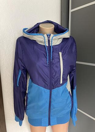 Тонкая ветровка от h&m s