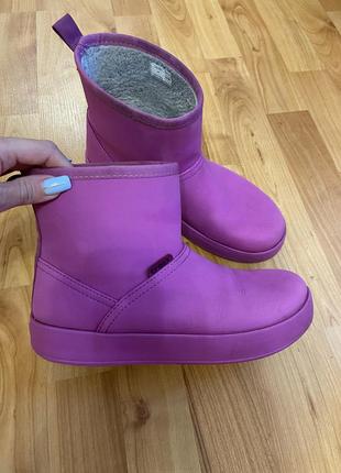 Черевики crocs w7
