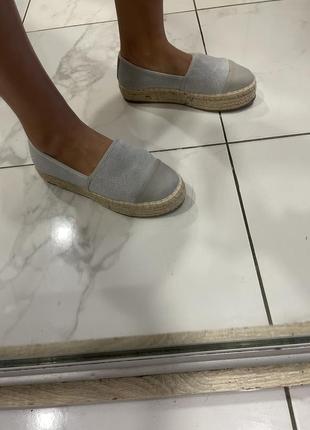 Макасини, сліпери