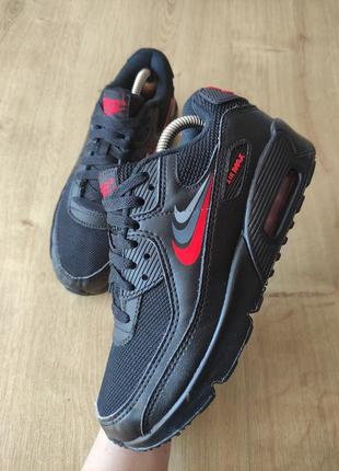 Крутые подростковые кроссовки nike, оригинал, модель 2022 года, р.36,5.