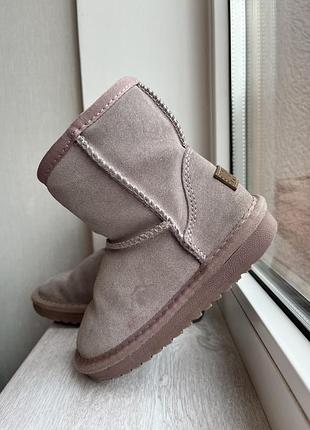 Угги дівчинка