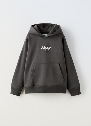 Батник zara худи zara худи zara карман кенгуру кофта с капюшоном zara толстовка zara 11/12 лет. бренд zara.