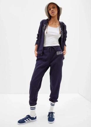 Спортивные штаны gap