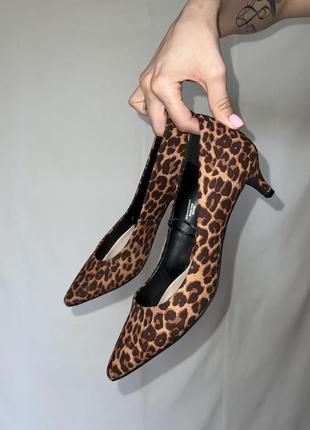 Туфли с леопардовым принтом3 фото