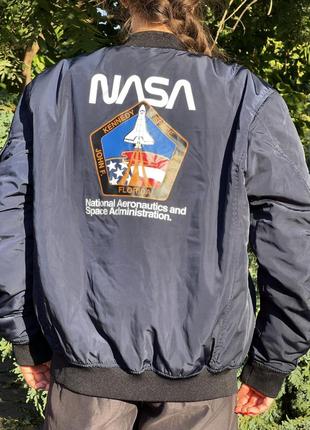 Nasa Pull bear