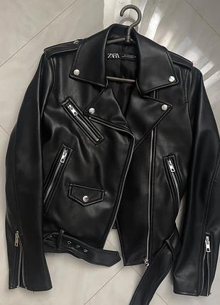 Як нова косуха zara шкірянка куртка байкер чорна
