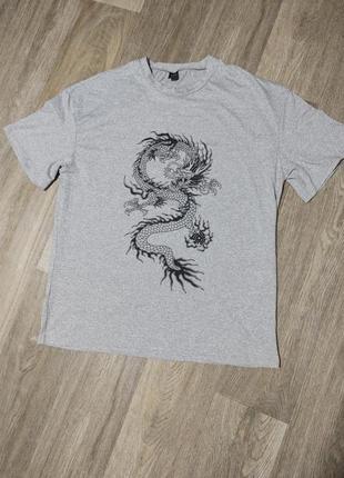 Мужская серая футболка / shein / поло / серая футболка с драконом / мужская одежда / чоловічий одяг /