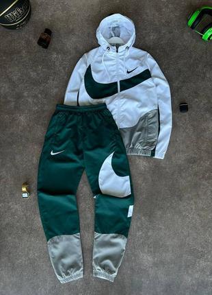 Спортивний костюм