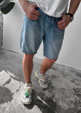 Чоловічі джинсові шорти в асортименті10 фото