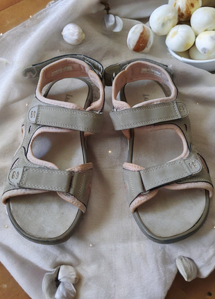 Фирменные мягкие сандалии босоножки на липучках landrover р.36-38(стелька 24 см)