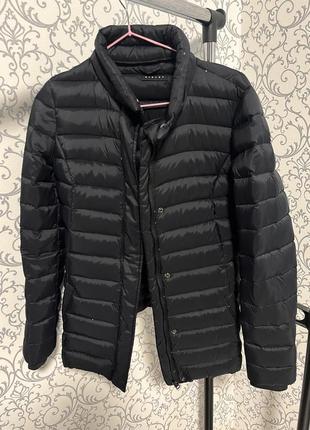 Стьогана куртка вітровка sisley на пуху  розмір s