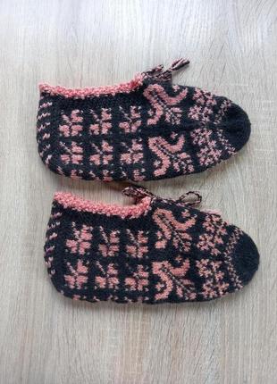 Вязаные носки тапки на девочку