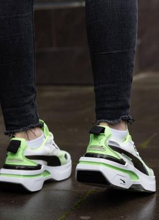 Стильні жіночі кросівки гарної якості в стилі puma kosmo rider light green8 фото