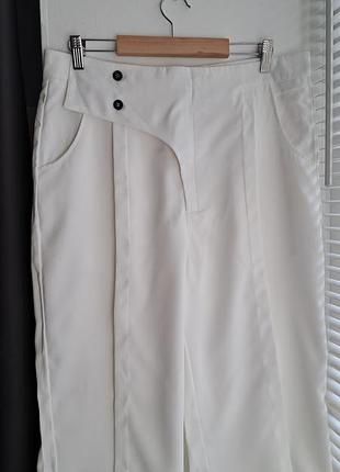 Белые прямые брюки 9