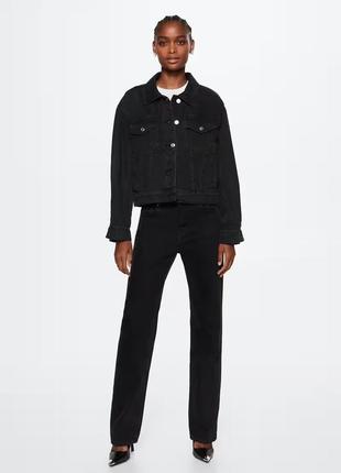 Черная джинсовая куртка mango2 фото