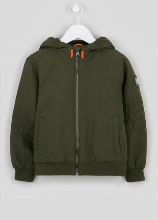 Вітровка легка куртка matalan на 7 років.