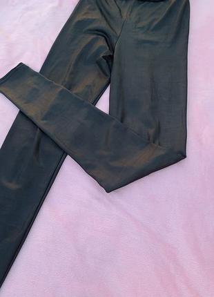 Жіночі лосіни легінси plt prettylittlething. під шкіру. еластичні,  розмір s