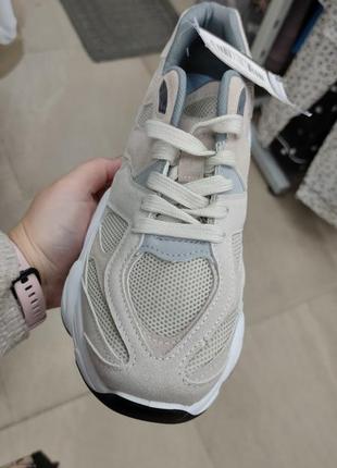 Кроссовки женские стильные тренд