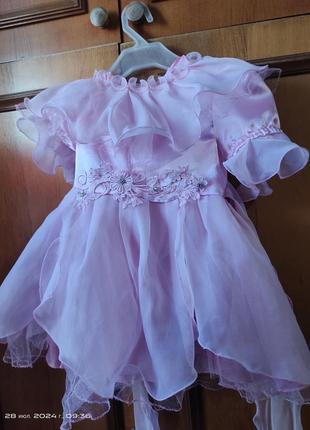 Платья нарядное на 2-4 года