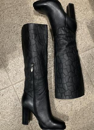 Женские сапоги из натуральной кожи