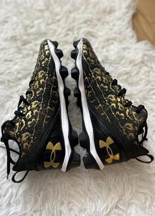 Чудові бутси under armour spotlight 2.0 lux suede high black gold9 фото