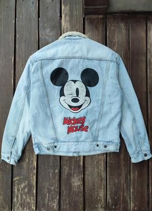 Levis x mickey mouse disney женская джинсовая шерпа / куртка редкая с принтом микки маус на спине светло синяя голубая4 фото