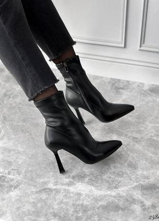 Чорні жіночі демісезонні ботильйони чулок на шпильці підборі жіночі демісезонні...