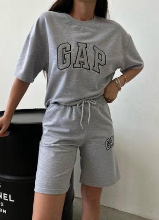 Костюм gap для девушек (шорты и футболка )6 фото