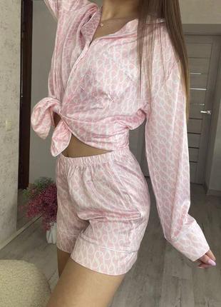 Женская летняя пижама виктория, бело-розовая, сатиновая, шелковая, рубашка и шорты, сикрет, пудровая, атласная, молодежная5 фото