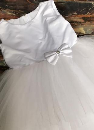 Платье белое праздничное2 фото
