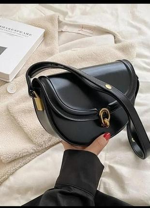 Маленька компактна стильна сумочка на плече