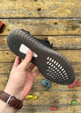 Легкие и удобные женские кроссовки adidas yeezy boost 350 v24 фото