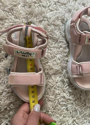 Босоніжки 6