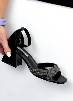 Черные женские босоножки на выход, на праздник, открытый квадратные носок на каблуку, топ дизайн5 фото