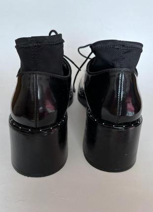 Лакированные туфли zara, 36p.2 фото
