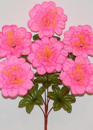 Штучні квіти вже розпарені.