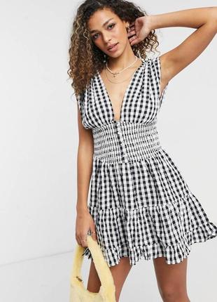 Стильний чорно-білий сарафан у клітинку