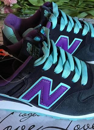 Замшеві кросівки жіночі new balance. 39р.