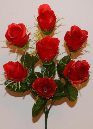 Штучні квіти вже розпарені.