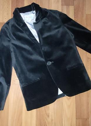 Прдам піджак на хлопчика.