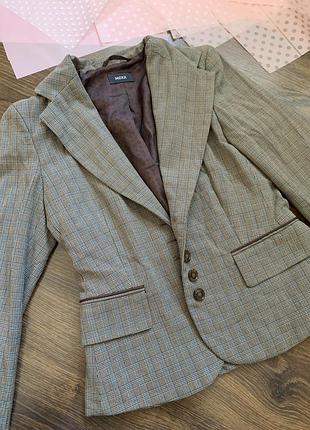 Сірий піджак картатий картатий картатий розмір xs s m mexx