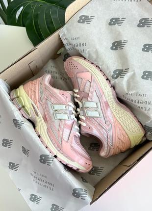 Кожаные кроссовки new balance 1906r pink7 фото